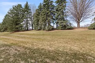 2720 Lake Ct Dr, New Brighton, MN 55112 - Photo 25