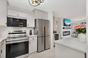 26 10th Street W, Saint Paul, MN 55102 - Photo 5