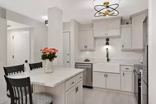 26 10th Street W, Saint Paul, MN 55102 - Photo 1