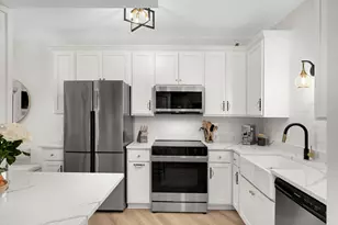 26 10th Street W, Saint Paul, MN 55102 - Photo 3