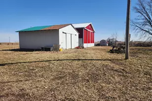 16305 680th Street S, Dodge Center, MN 55927 - Photo 3