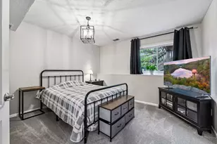 1944 Creek View Ct, Chanhassen, MN 55317 - Photo 47