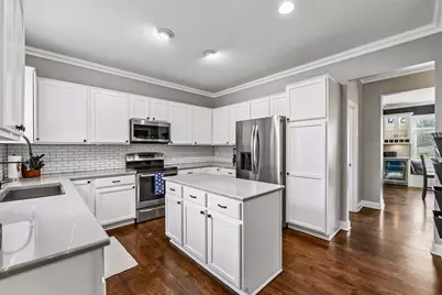 1944 Creek View Court, Chanhassen, MN 55317 - Photo 15