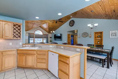 1101 8th Street SE, Waseca, MN 56093 - Photo 3