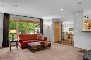 9717 Russell Ave S, Bloomington, MN 55431 - Photo 5