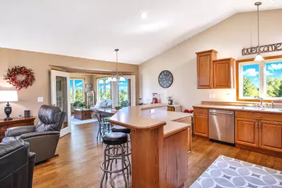 870 Brook Lane NE, Owatonna, MN 55060 - Photo 3