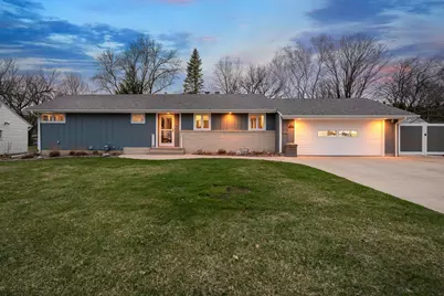 307 21st Street NW, Austin, MN 55912 - Photo 1