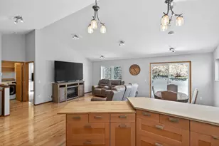 13593 Embry Way, Apple Valley, MN 55124 - Photo 7