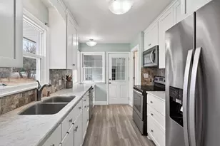 14712 Oakwood Rd, Minnetonka, MN 55345 - Photo 7