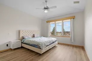 535 Majestic Oaks Ct, Eagan, MN 55123 - Photo 21