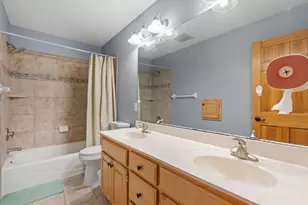 535 Majestic Oaks Ct, Eagan, MN 55123 - Photo 25