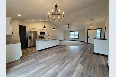 1445 Cullen Street, Saint Peter, MN 56082 - Photo 7