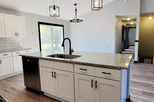 1445 Cullen St, Saint Peter, MN 56082 - Photo 3