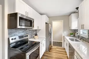 4246 Oak Dr Ln, Minnetonka, MN 55343 - Photo 11