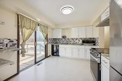 3256 Hampshire Avenue N, Crystal, MN 55427 - Photo 9