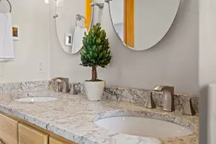 1555 E River Terrace, Minneapolis, MN 55414 - Photo 49