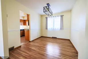 1397 Parkwood Dr, Woodbury, MN 55125 - Photo 19