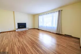 1397 Parkwood Dr, Woodbury, MN 55125 - Photo 13