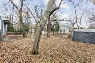 735 Warner Ave N, Mahtomedi, MN 55115 - Photo 7