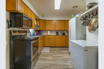 415 E Hawthorne Street, Albert Lea, MN 56007 - Photo 11