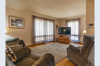 415 E Hawthorne Street, Albert Lea, MN 56007 - Photo 7