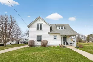 109 4th St NE, Stewartville, MN 55976 - Photo 3