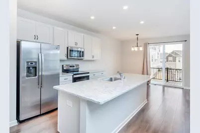 2217 Gateway Hill Road, North Saint Paul, MN 55109 - Photo 5