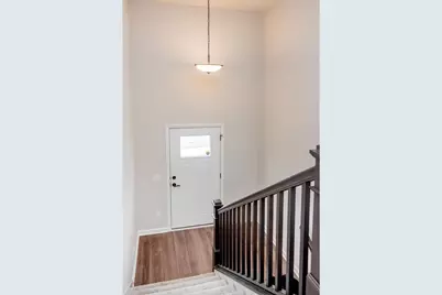 2217 Gateway Hill Road, North Saint Paul, MN 55109 - Photo 3