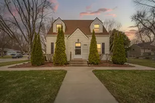 358 18th St SW, Owatonna, MN 55060 - Photo 5