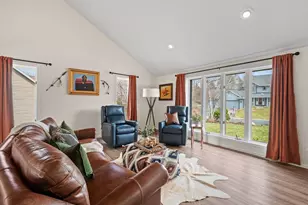 3617 Tanglewood Ct, Eagan, MN 55123 - Photo 15