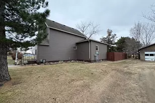 237 S Paul St, Appleton, MN 56208 - Photo 13