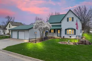 521 Arnold St, West Concord, MN 55985 - Photo 1
