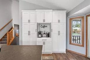 2541 Emerald Ln, Shakopee, MN 55379 - Photo 5