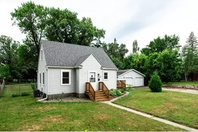 712 4th Avenue E, Alexandria, MN 56308 - Photo 1