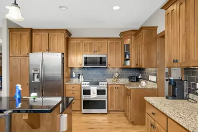 10590 Watersedge Lane, Woodbury, MN 55129 - Photo 35