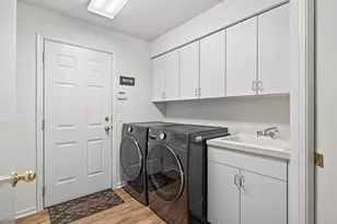 10417 Fawns Way, Eden Prairie, MN 55347 - Photo 43