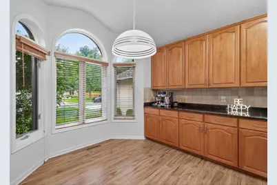 10417 Fawns Way, Eden Prairie, MN 55347 - Photo 9