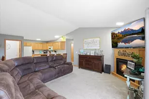 1137 Hidden Ln, New Richmond, WI 54017 - Photo 3