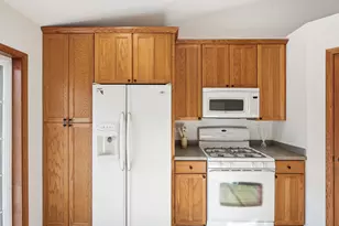 1554 Lincoln Park Dr, South Saint Paul, MN 55075 - Photo 11