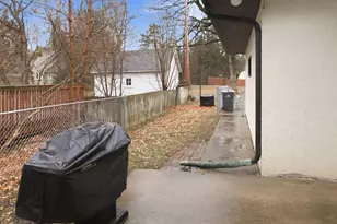 688 Birch Ln S, Shoreview, MN 55126 - Photo 29