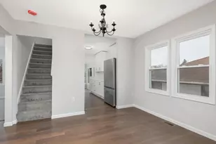 1616 Xerxes Ave N, Minneapolis, MN 55411 - Photo 9