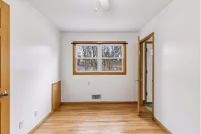 395 Eldridge Avenue W, Roseville, MN 55113 - Photo 13