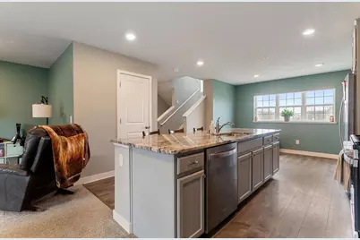 5205 Oak Grove Parkway N, Brooklyn Park, MN 55443 - Photo 3