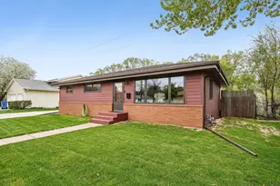 1208 36 1/2 Ave NE, Minneapolis, MN 55418 - Photo 3