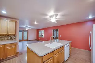 616 Range St, North Mankato, MN 56003 - Photo 11