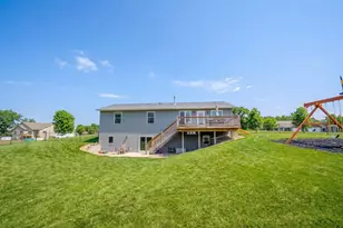 101 Meadow Ln, New London, MN 56273 - Photo 3