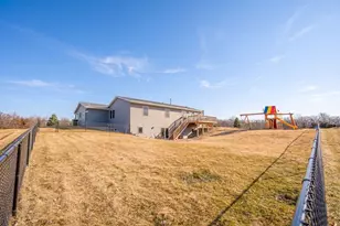 101 Meadow Ln, New London, MN 56273 - Photo 3