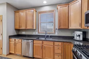 9980 Indigo Dr, Eden Prairie, MN 55347 - Photo 9