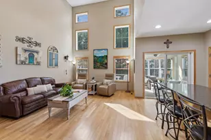 9980 Indigo Dr, Eden Prairie, MN 55347 - Photo 3