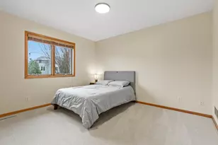 4102 Red Oak Ln, Chanhassen, MN 55331 - Photo 27